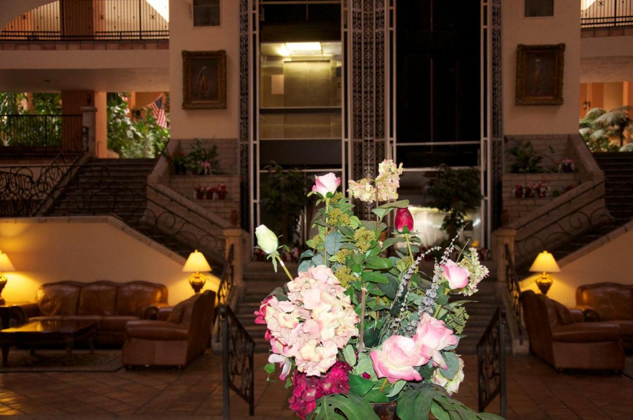 Barcelona Suites Albuquerque Exterior photo